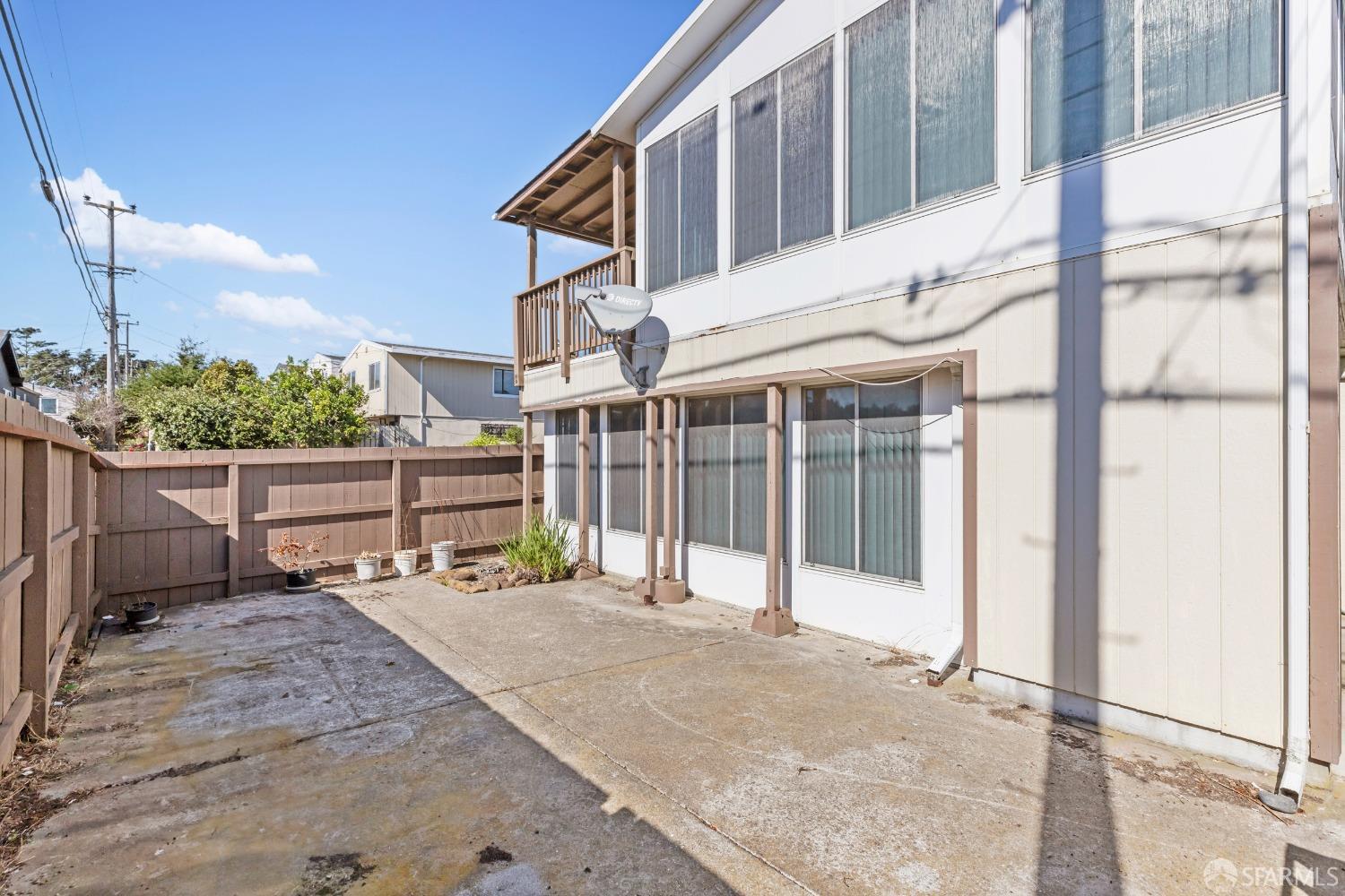 131 Mariposa Avenue