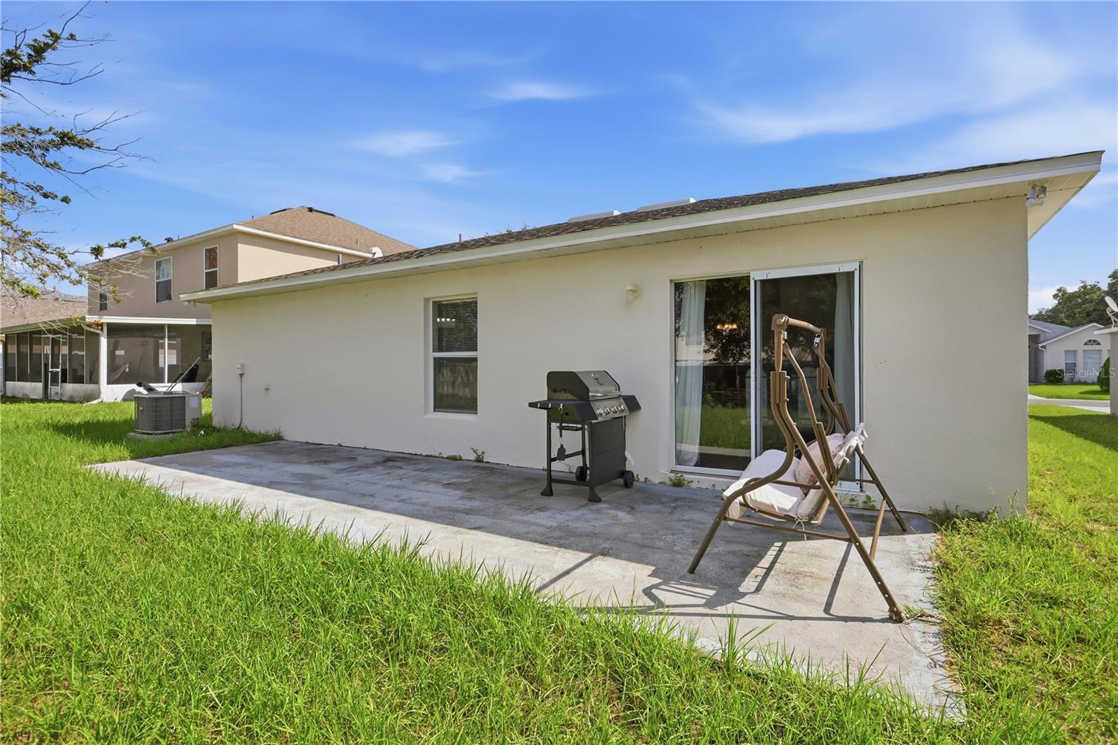 673 LOBELIA DR