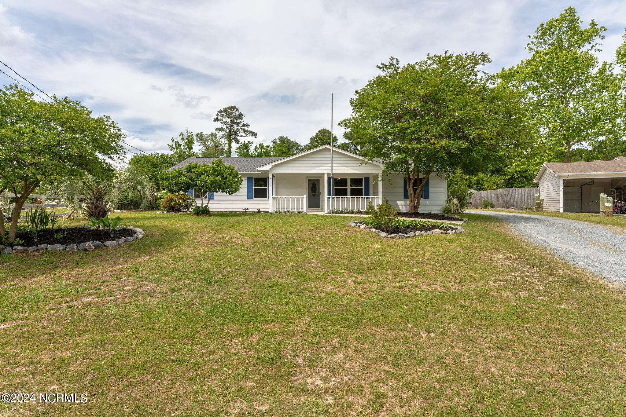 130 W Brandywine Circle