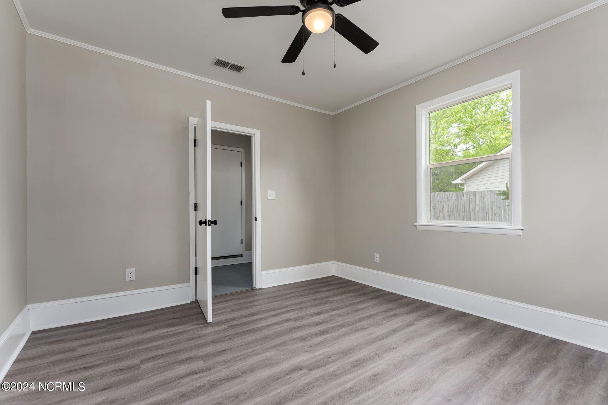 130 W Brandywine Circle