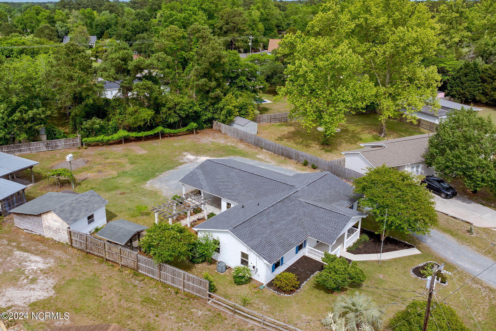 130 W Brandywine Circle
