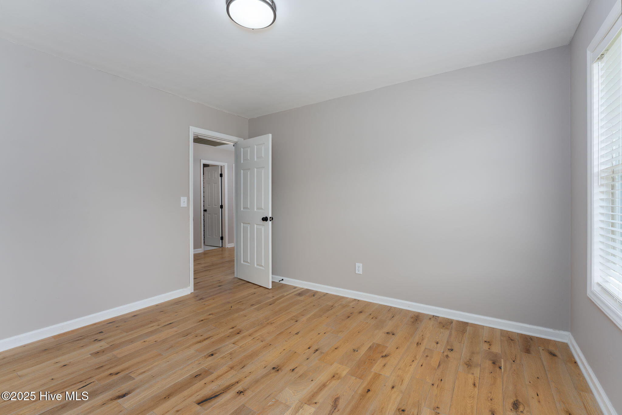 7300 Oyster Lane
