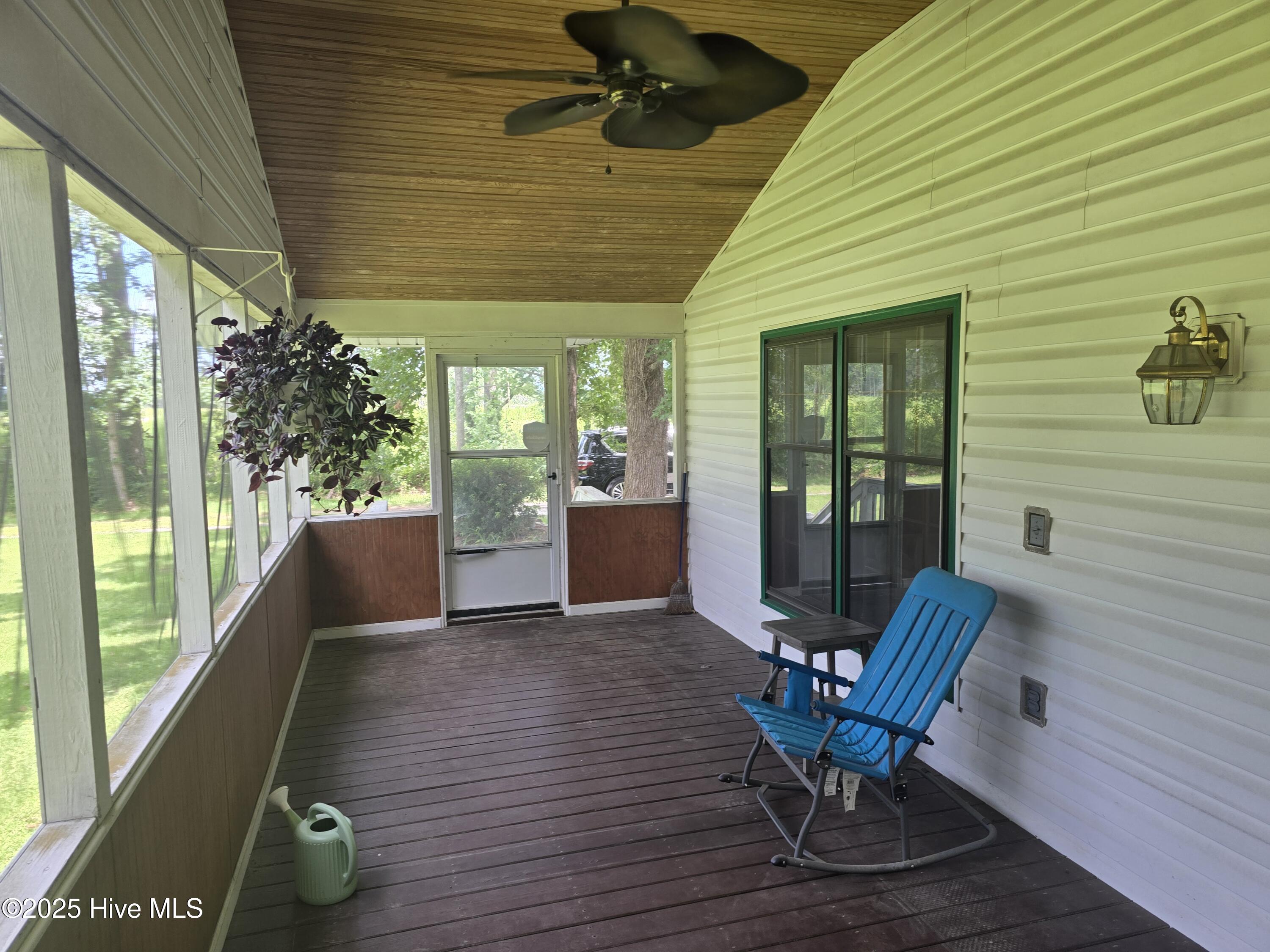 3117 Coras Grove Road