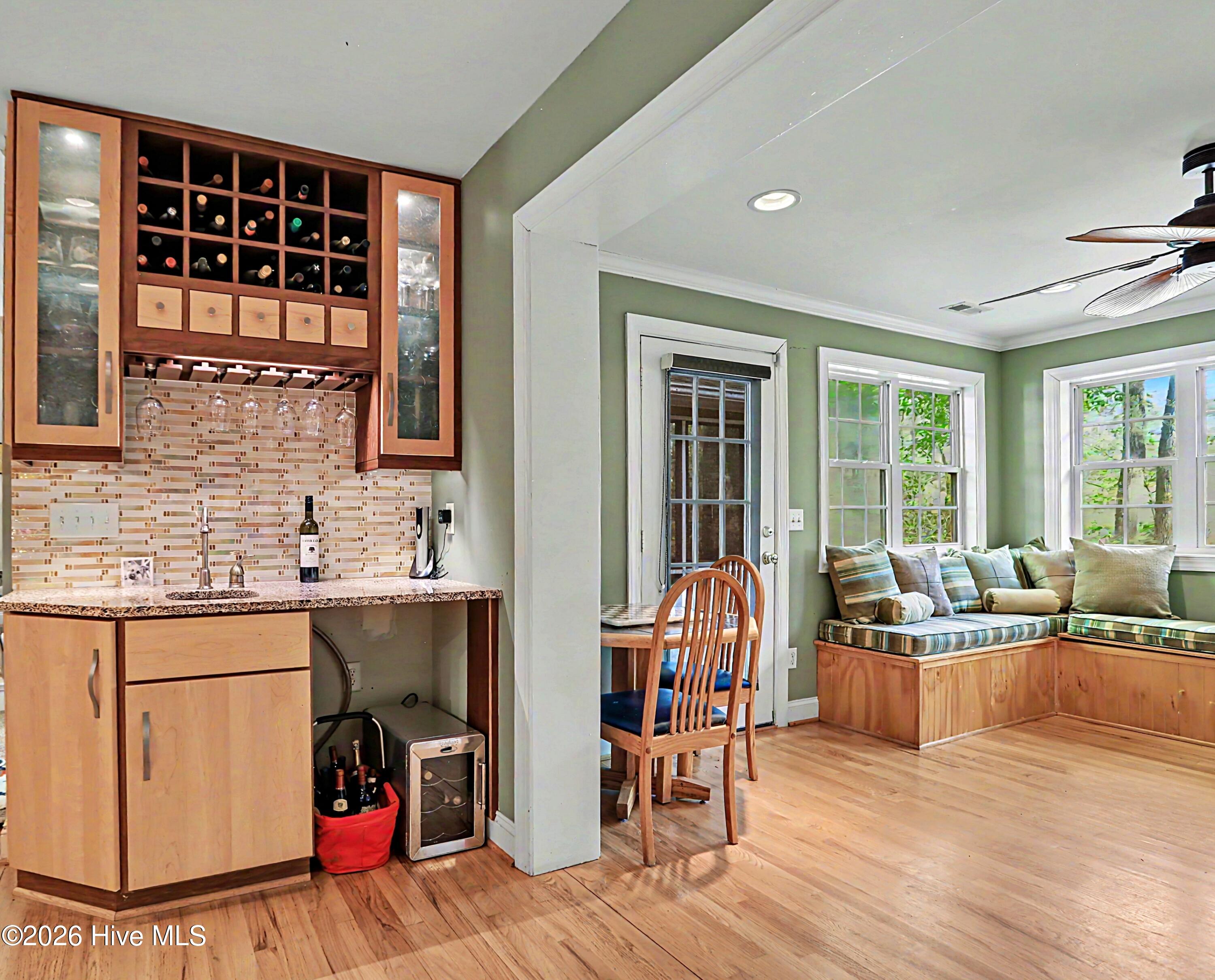 4127 Cape Landing Road