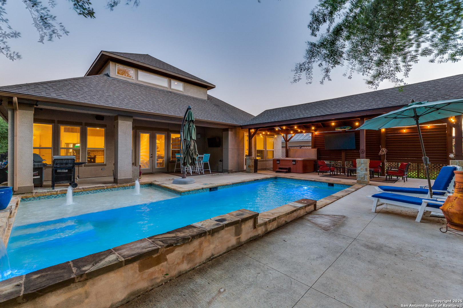 2319 Dunmore
