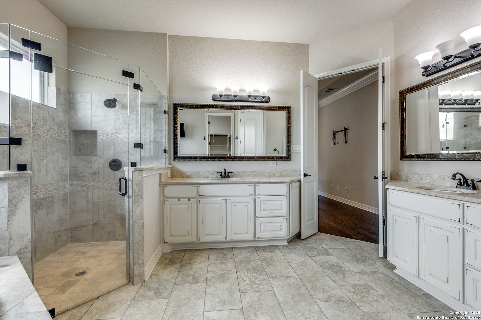 2319 Dunmore