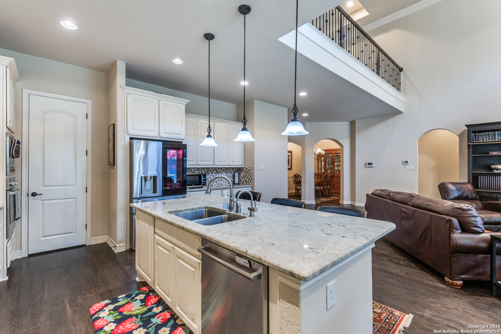 2319 Dunmore