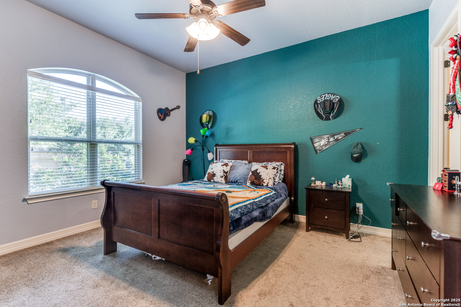 2319 Dunmore