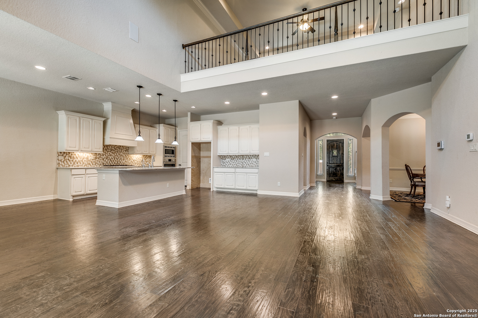2319 Dunmore