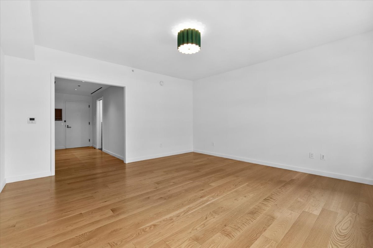 547 W 47th Street 406