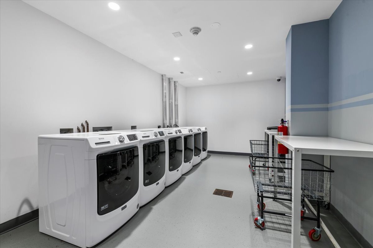 547 W 47th Street 406