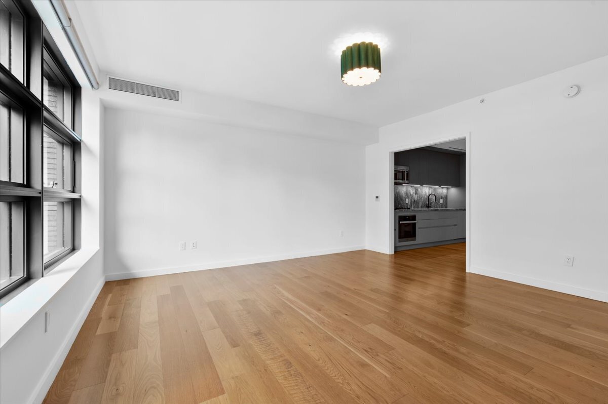 547 W 47th Street 406