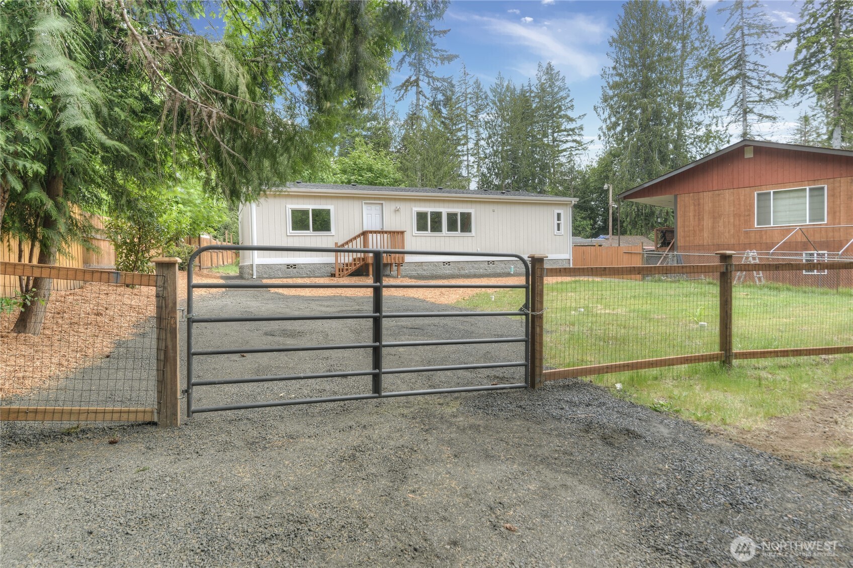 421 E Wood Lane