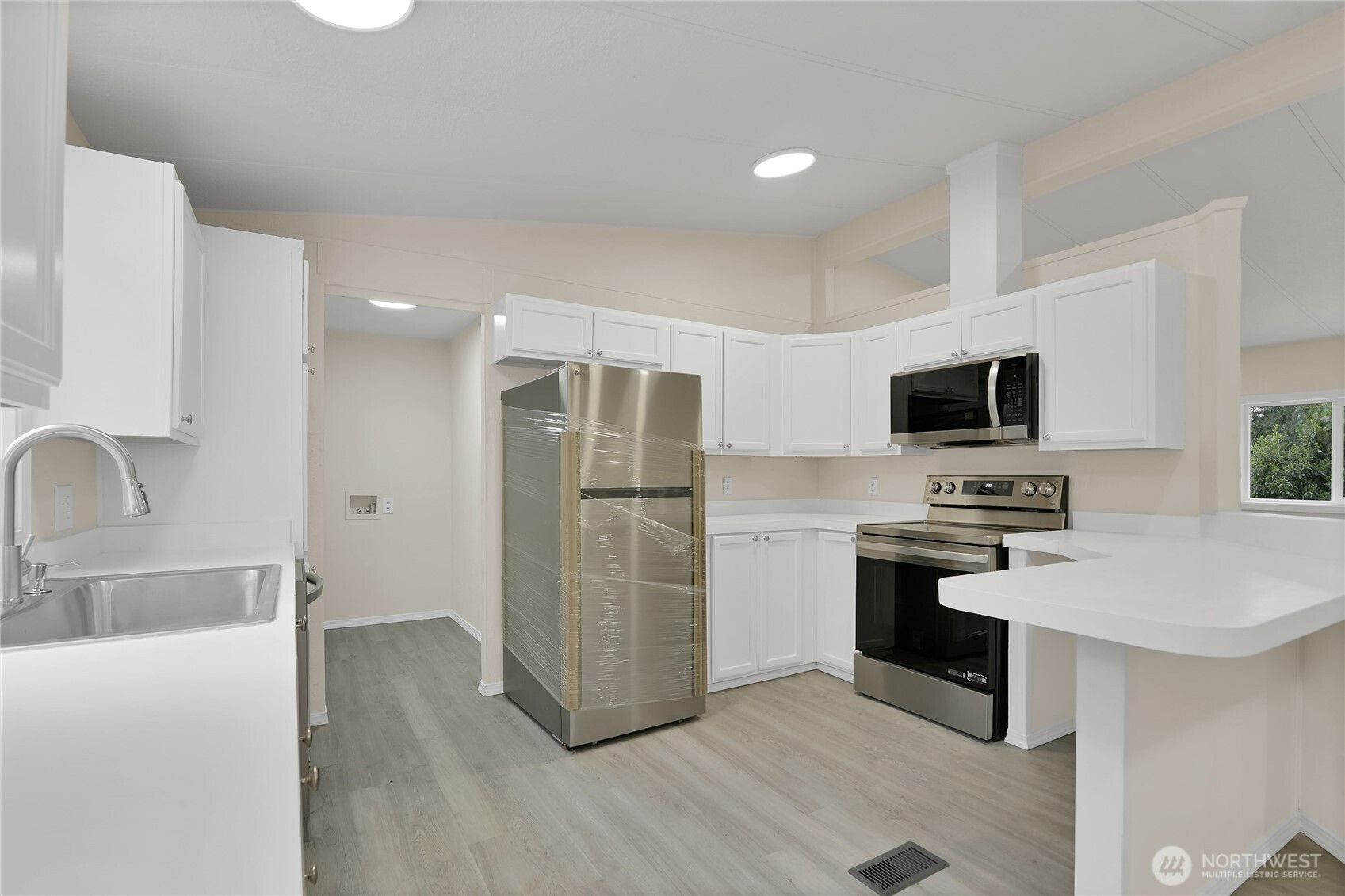 421 E Wood Lane