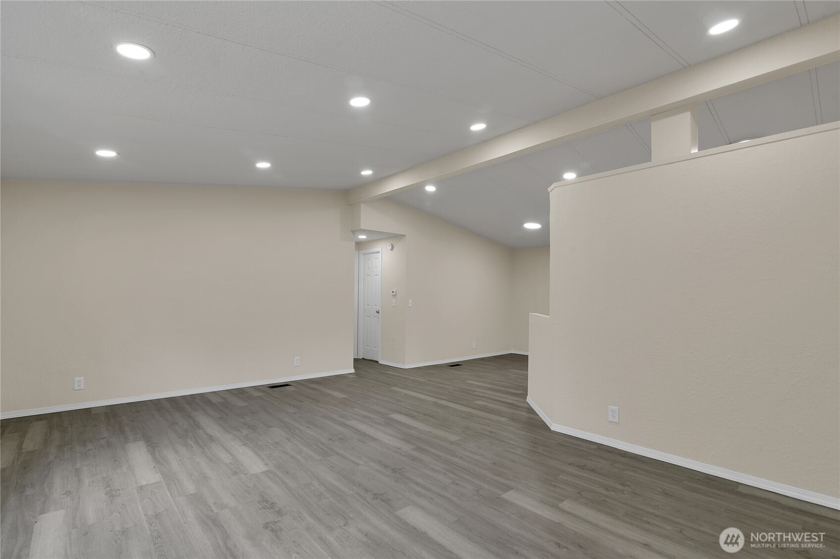 421 E Wood Lane