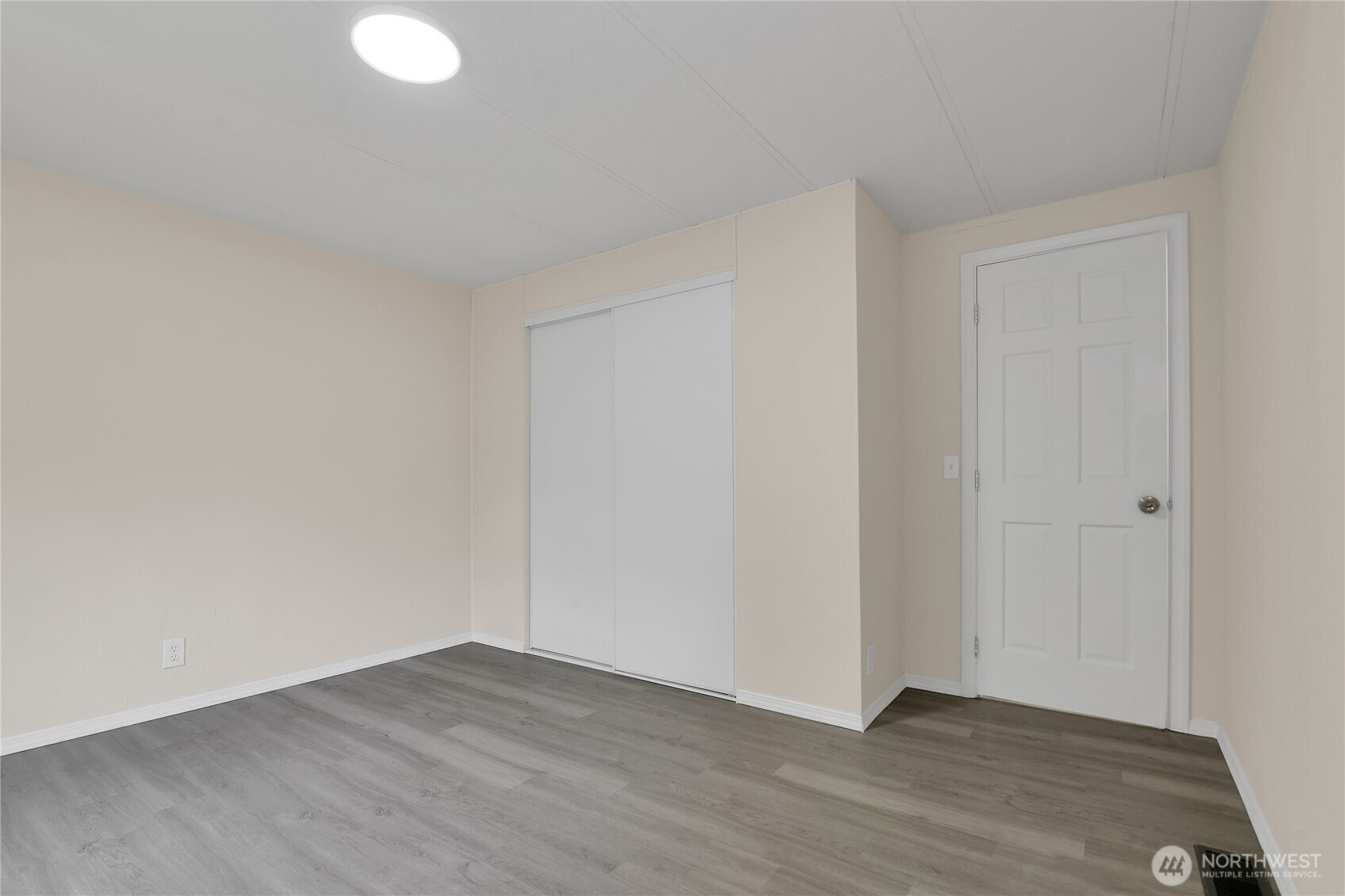 421 E Wood Lane
