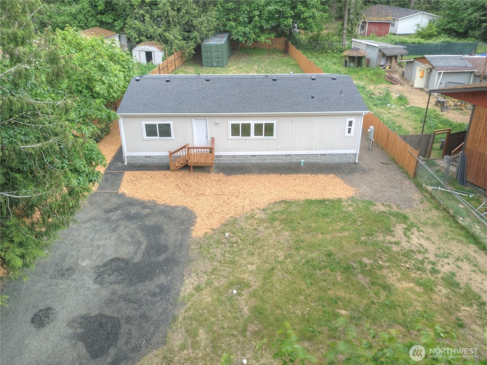 421 E Wood Lane