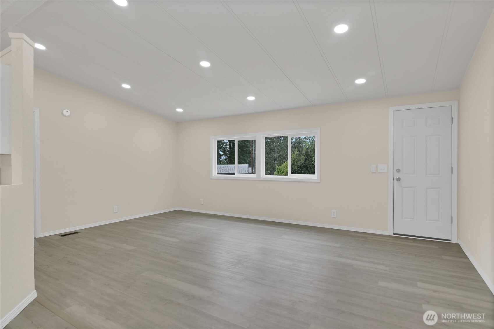 421 E Wood Lane