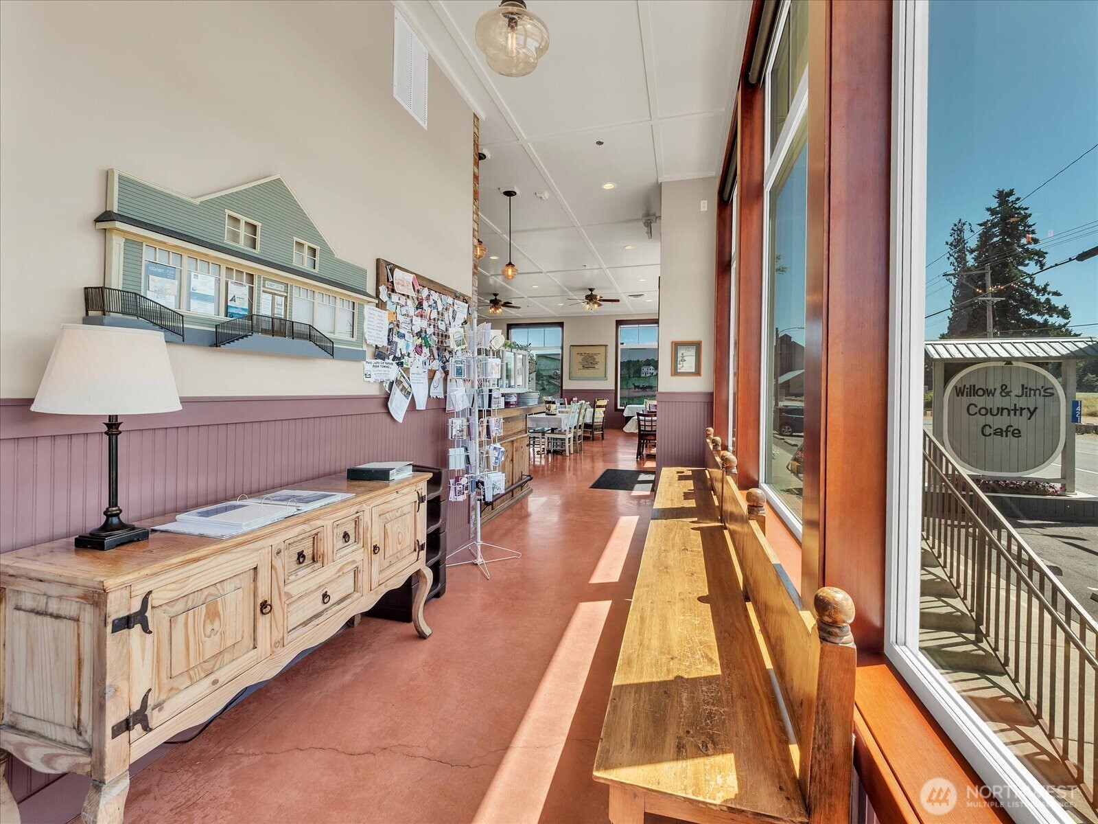 1421 Pioneer Highway
