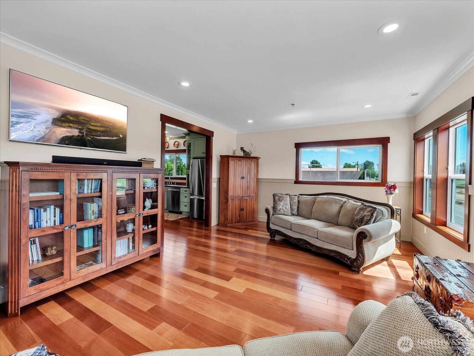 1421 Pioneer Highway