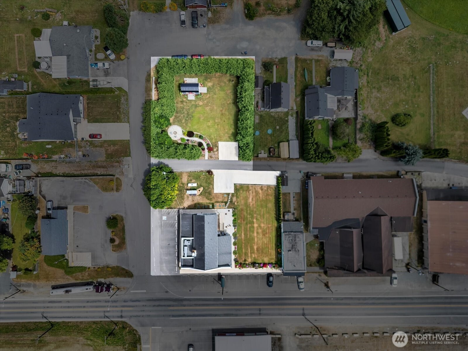1421 Pioneer Highway