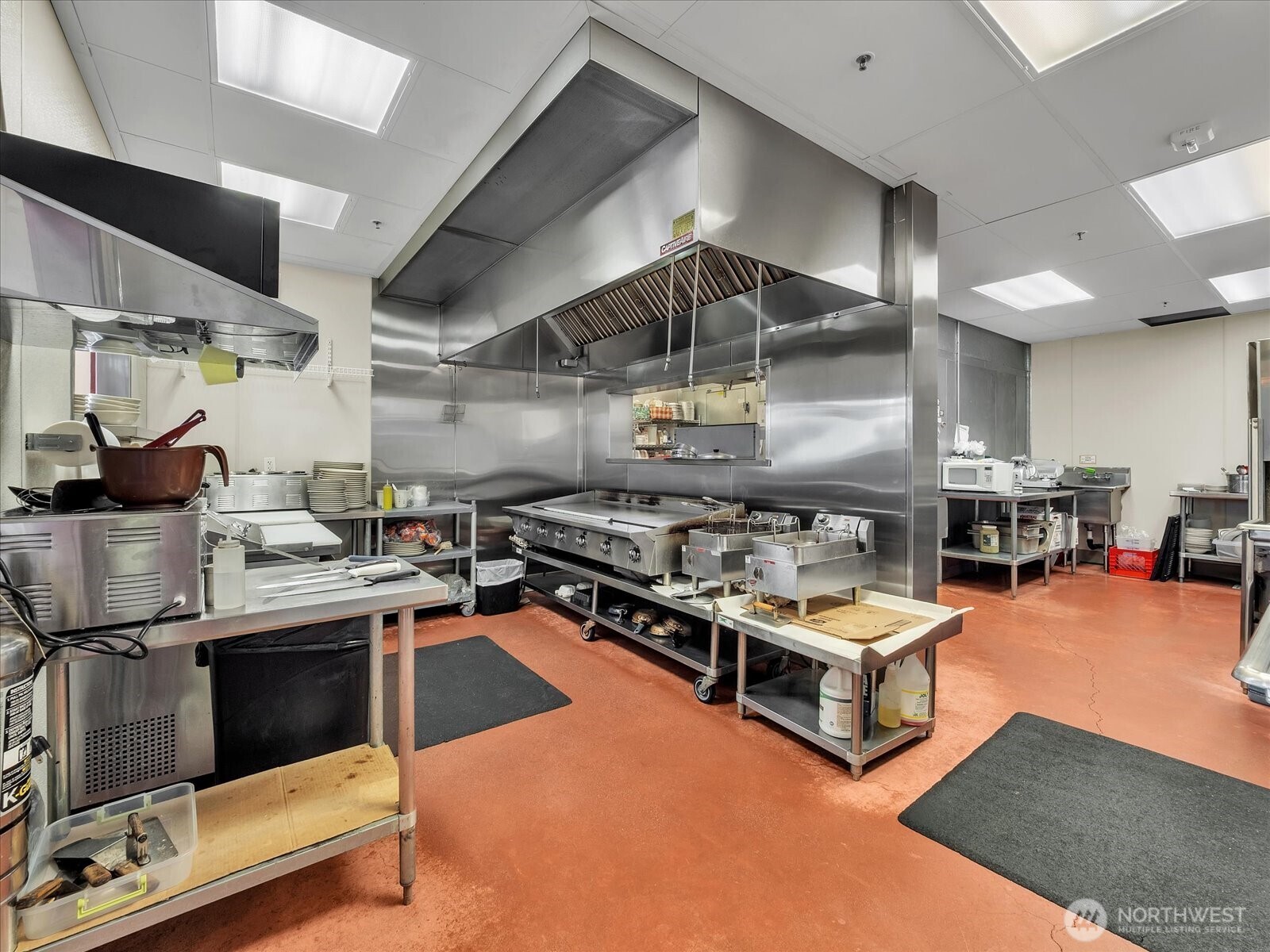 1421 Pioneer Highway
