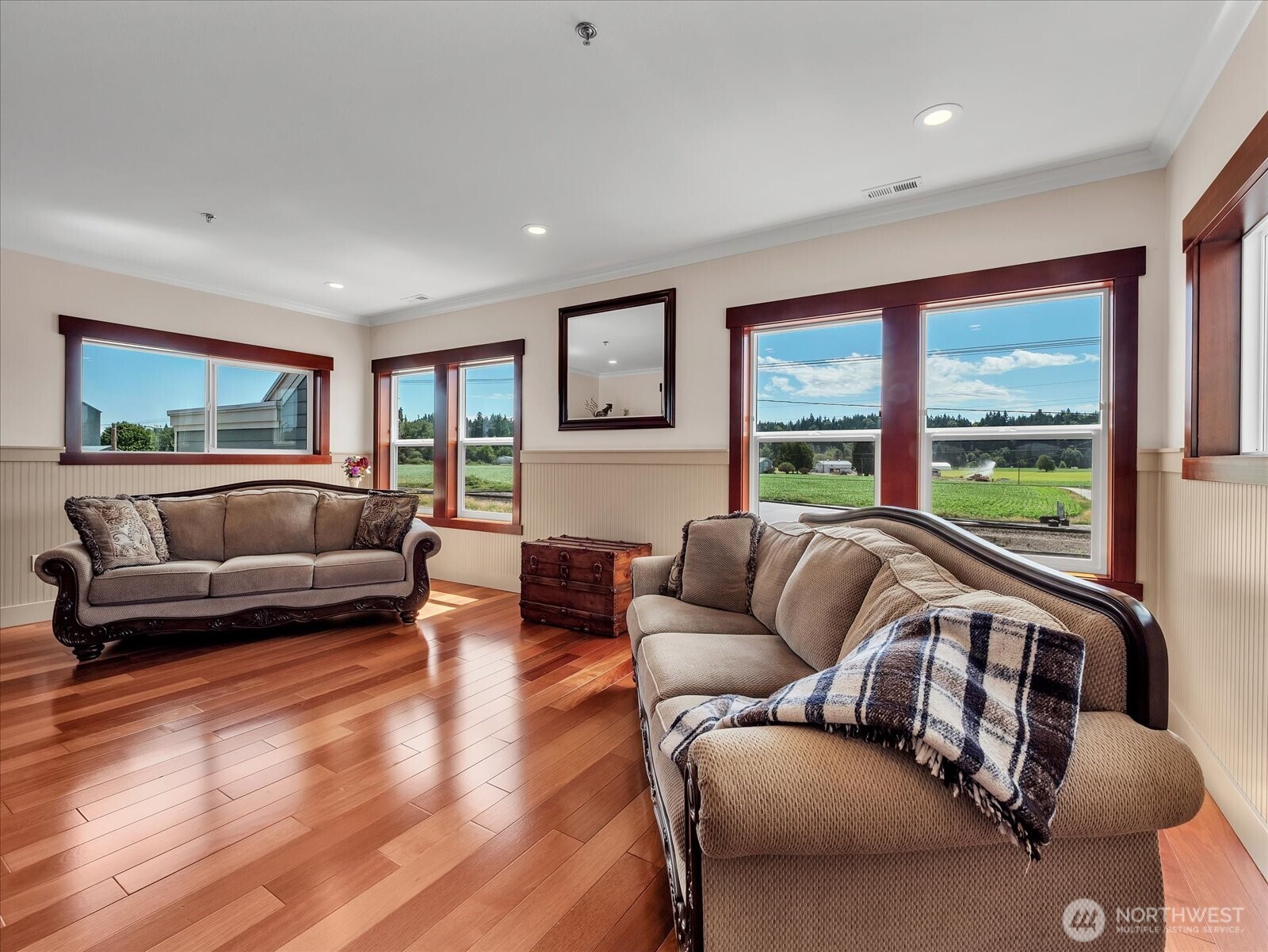 1421 Pioneer Highway
