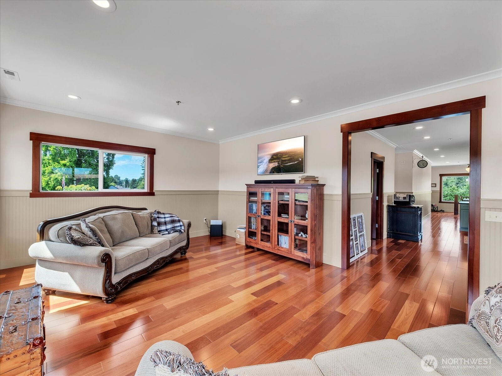 1421 Pioneer Highway