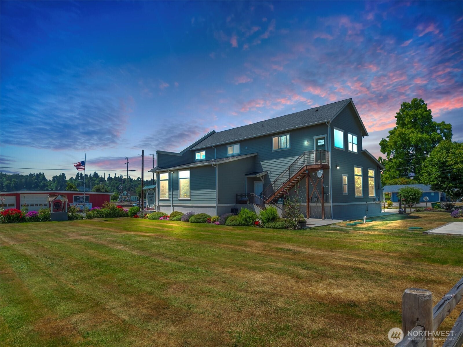 1421 Pioneer Highway