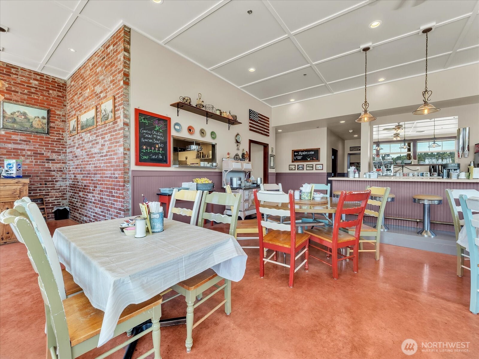 1421 Pioneer Highway