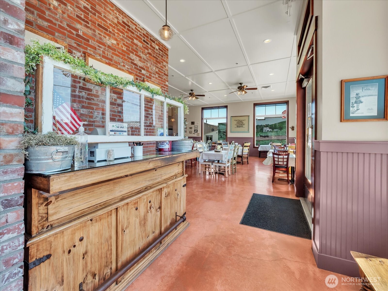 1421 Pioneer Highway