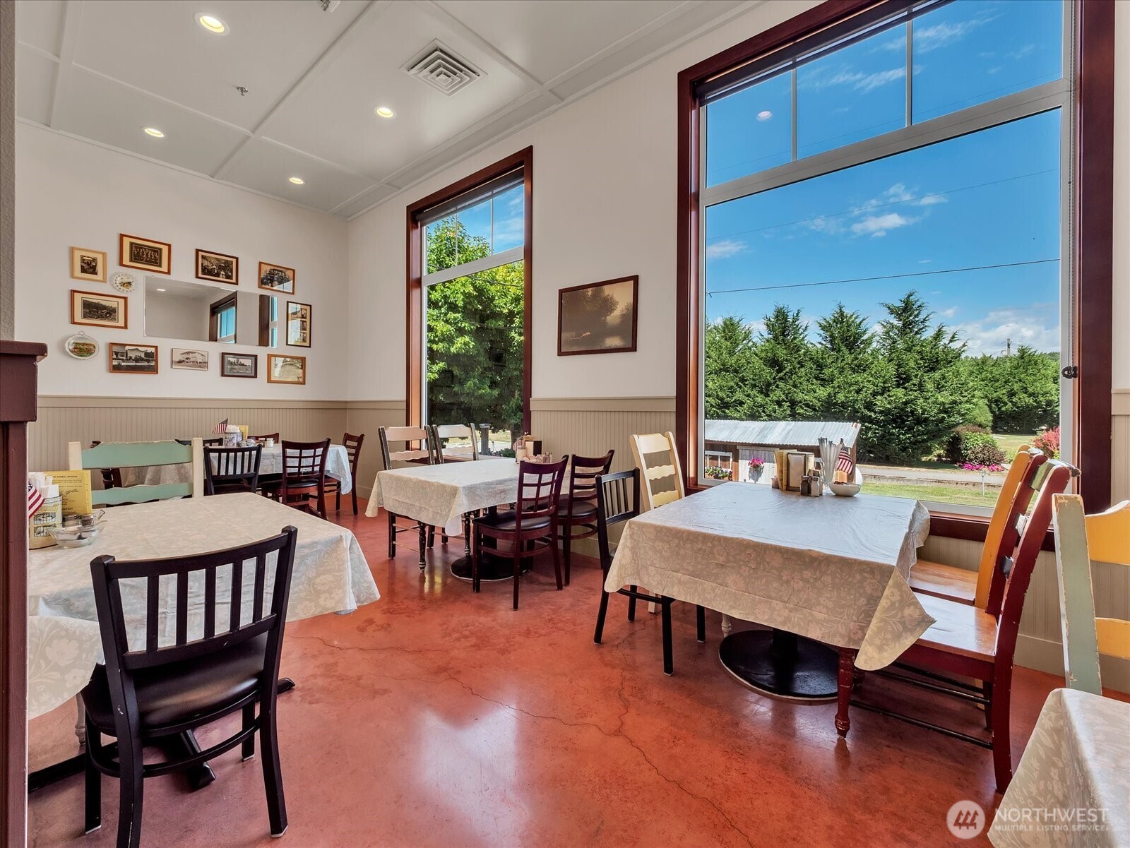 1421 Pioneer Highway