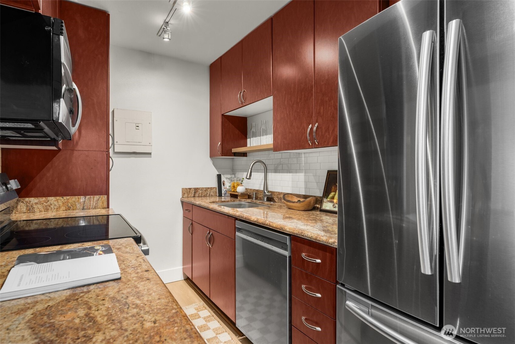 1105 Spring St Unit: 304