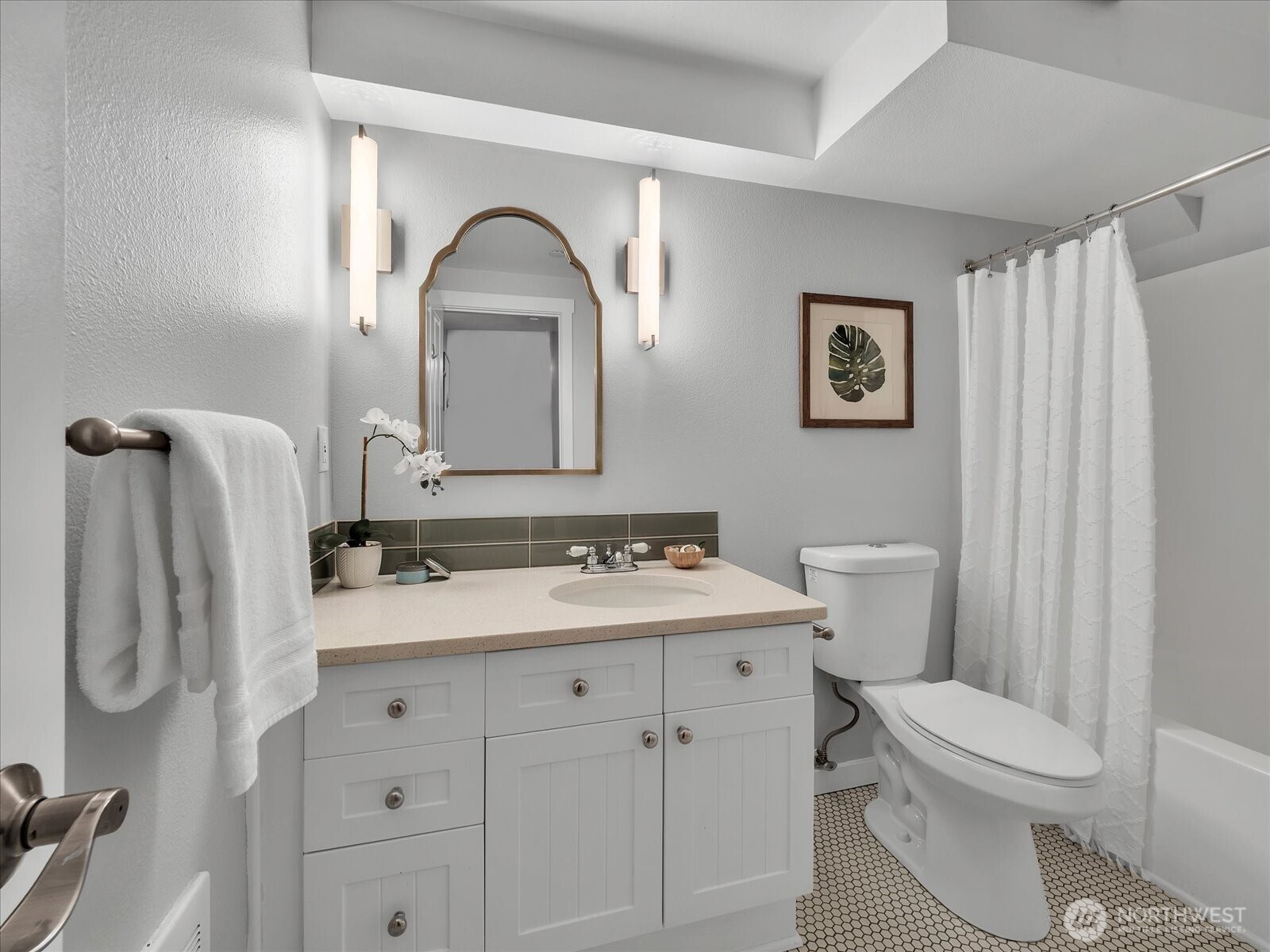 5430 California Avenue SW Unit: 3B