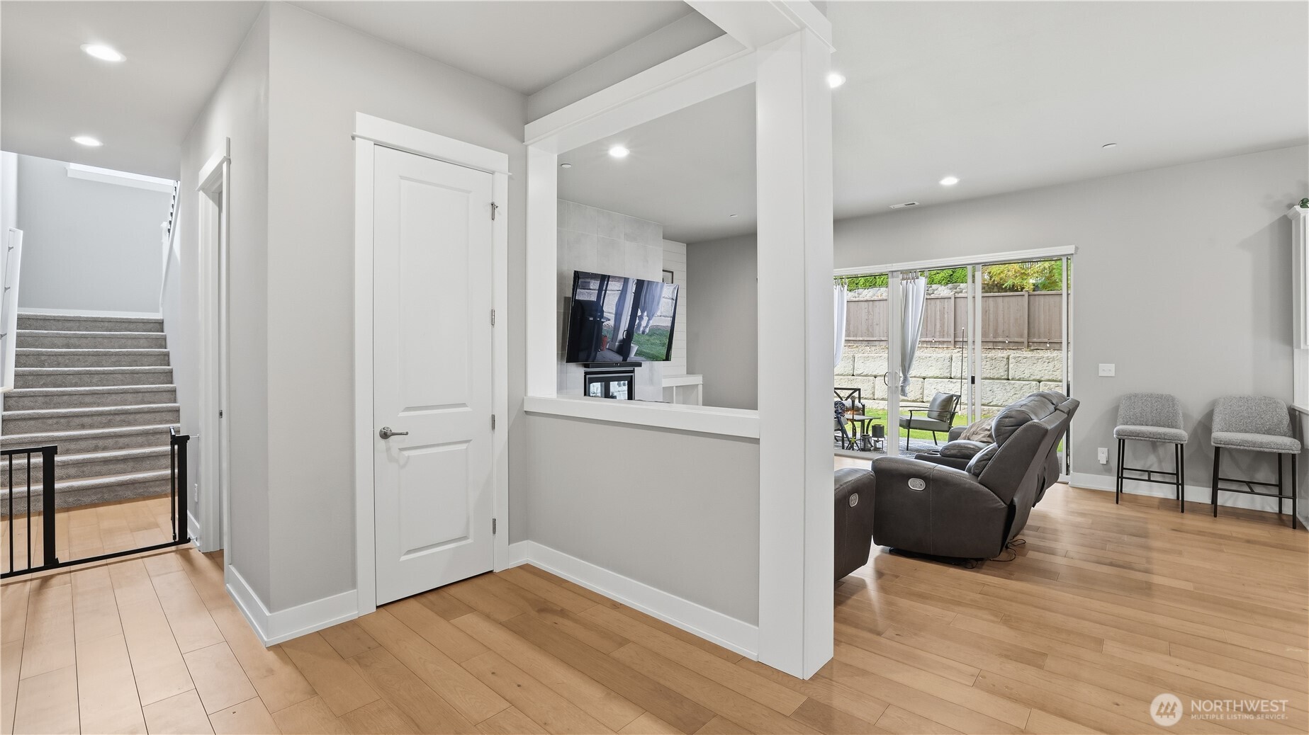 611 20th Avenue Ct SW