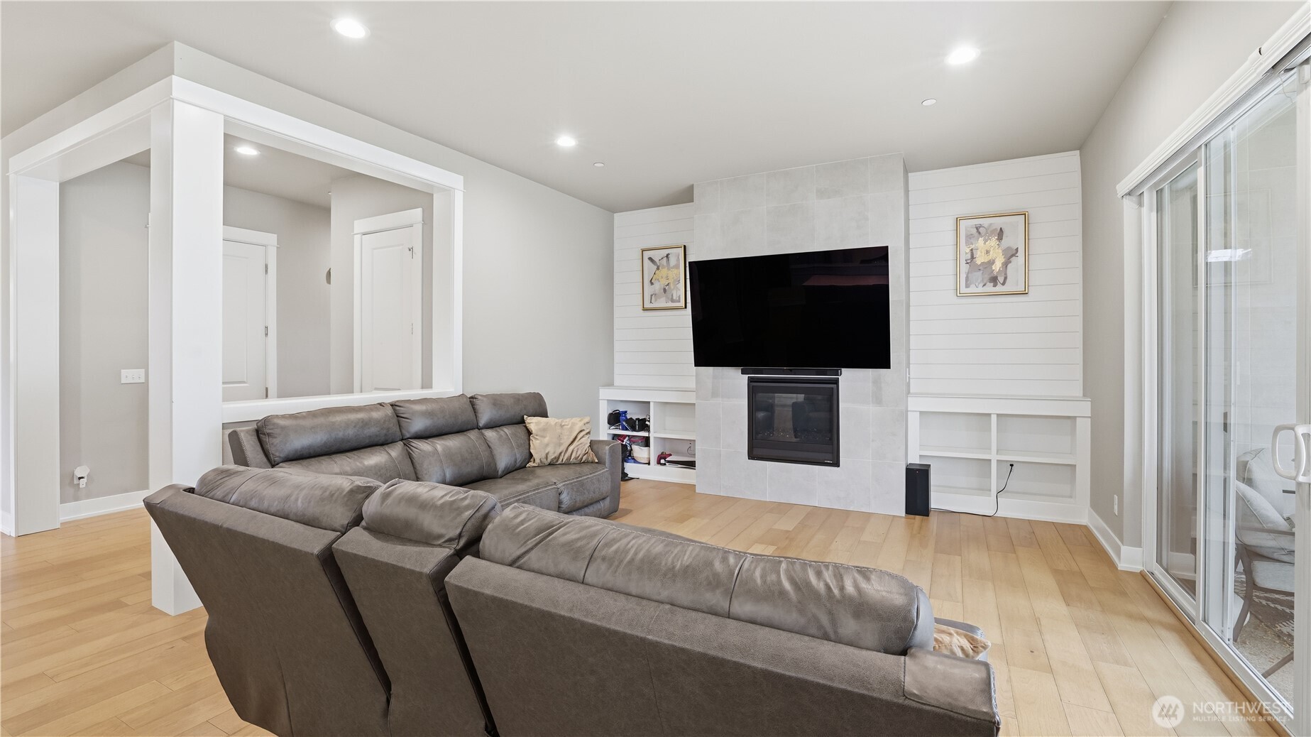 611 20th Avenue Ct SW