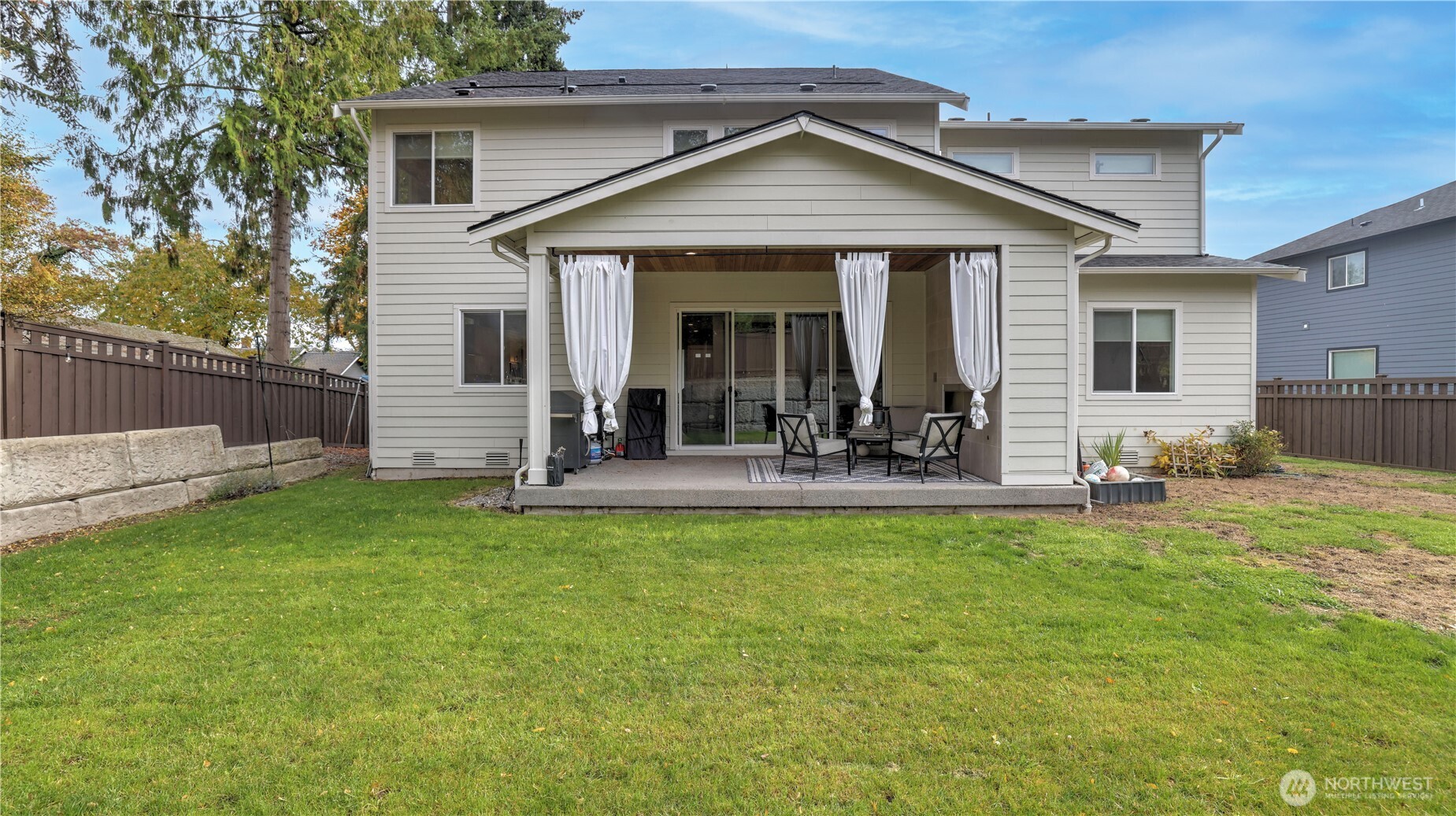 611 20th Avenue Ct SW