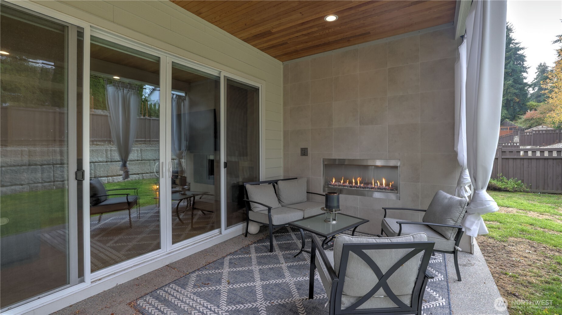 611 20th Avenue Ct SW