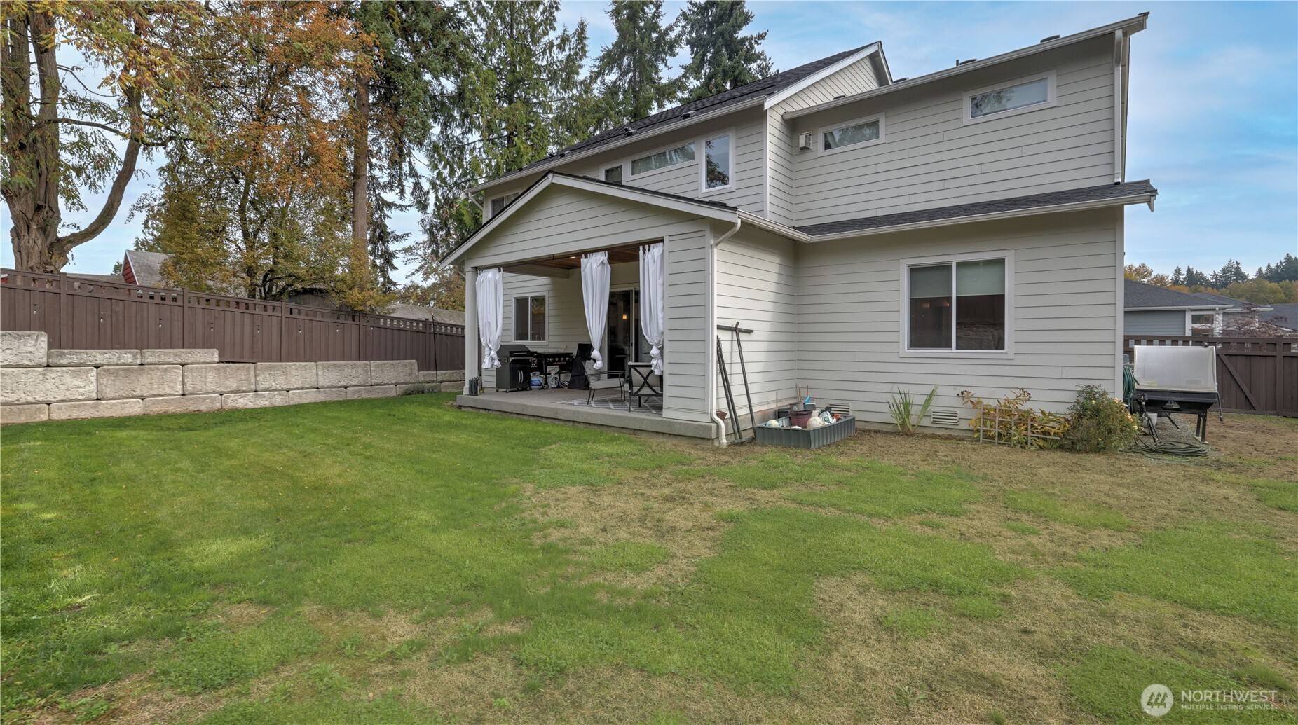 611 20th Avenue Ct SW