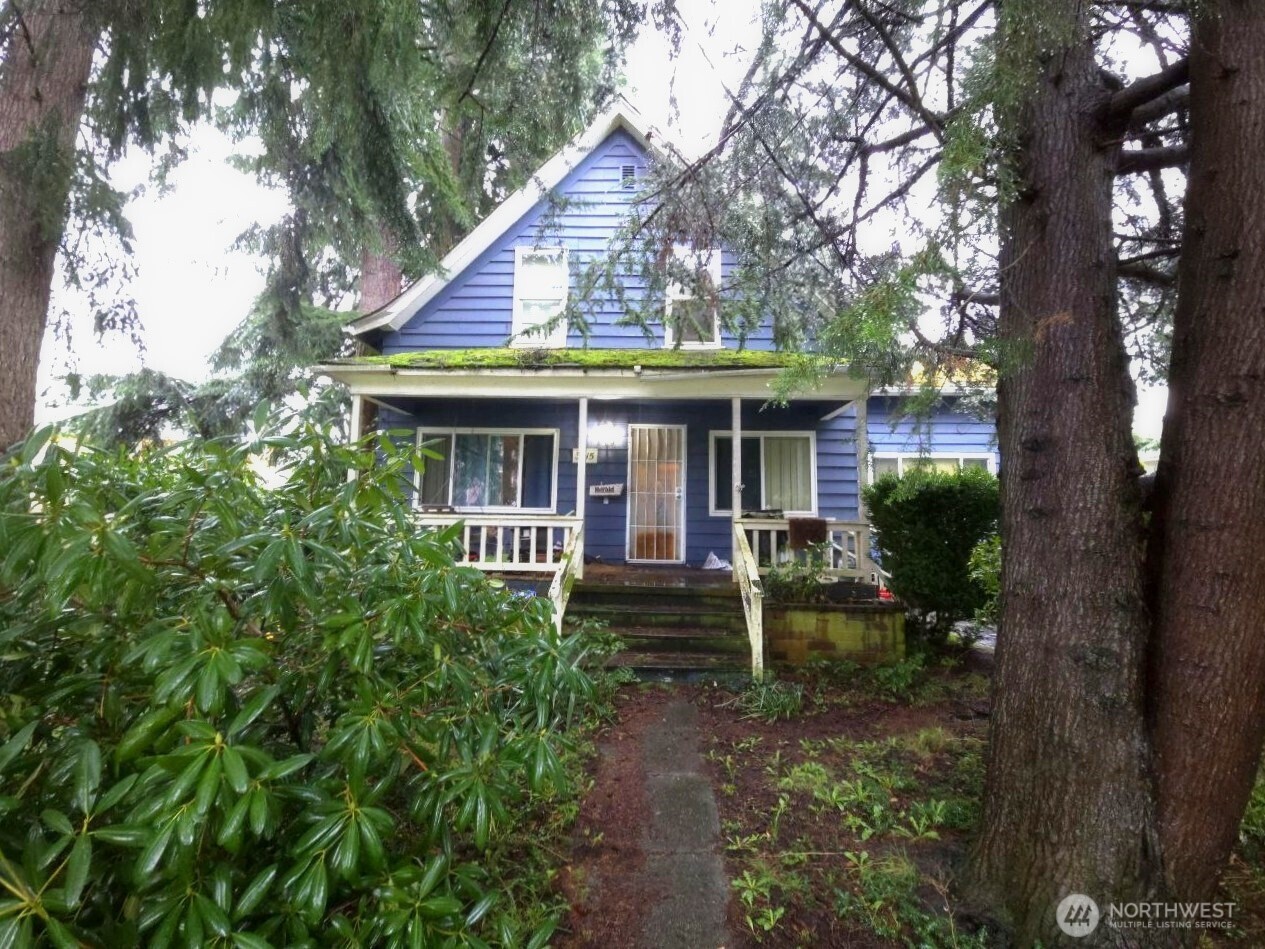 3615 Friday Avenue