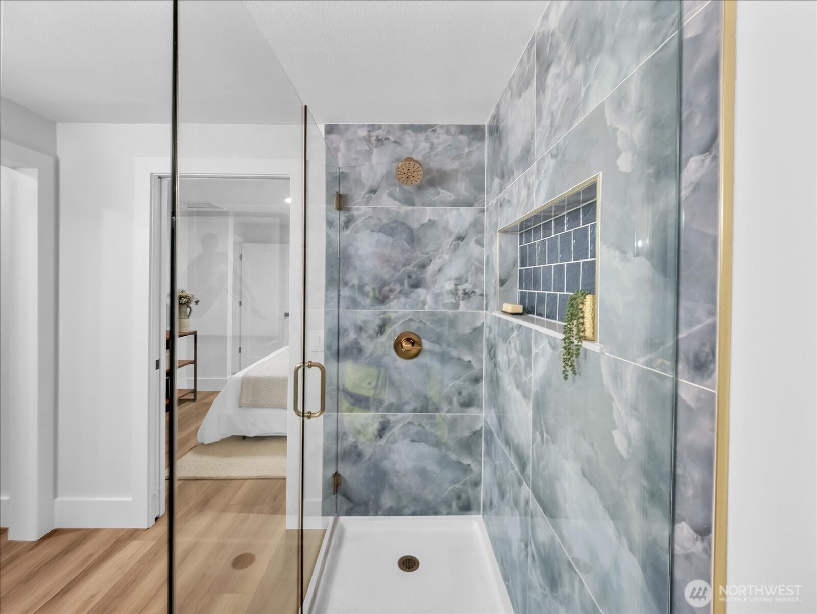 13046 15th Avenue NE