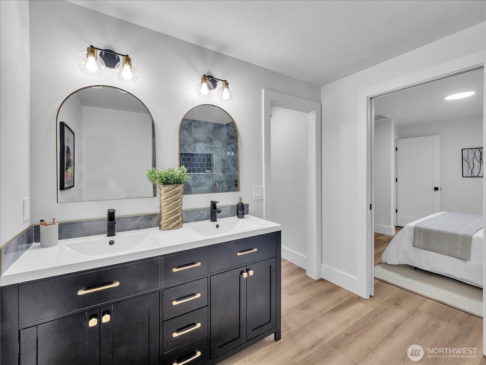 13046 15th Avenue NE