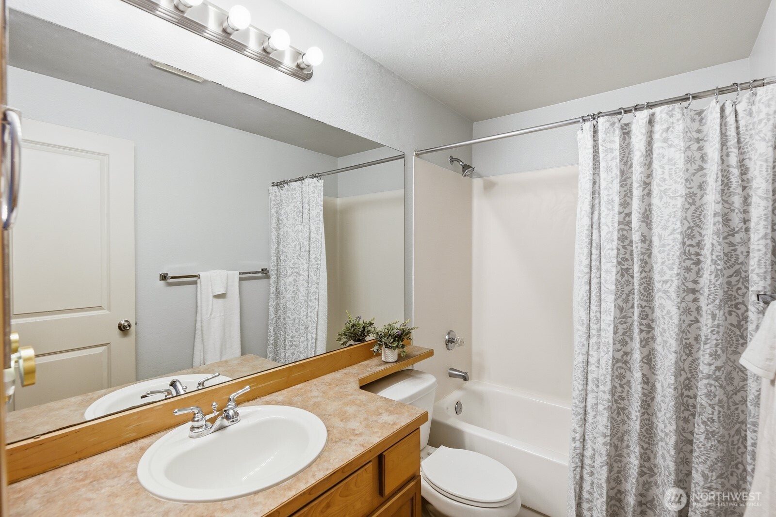 11527 Highway 99 Unit: E-206