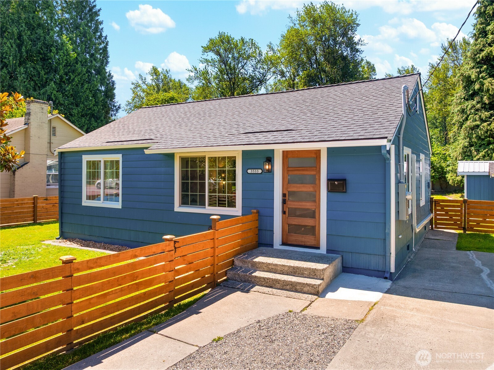 3533 SE 6th Street