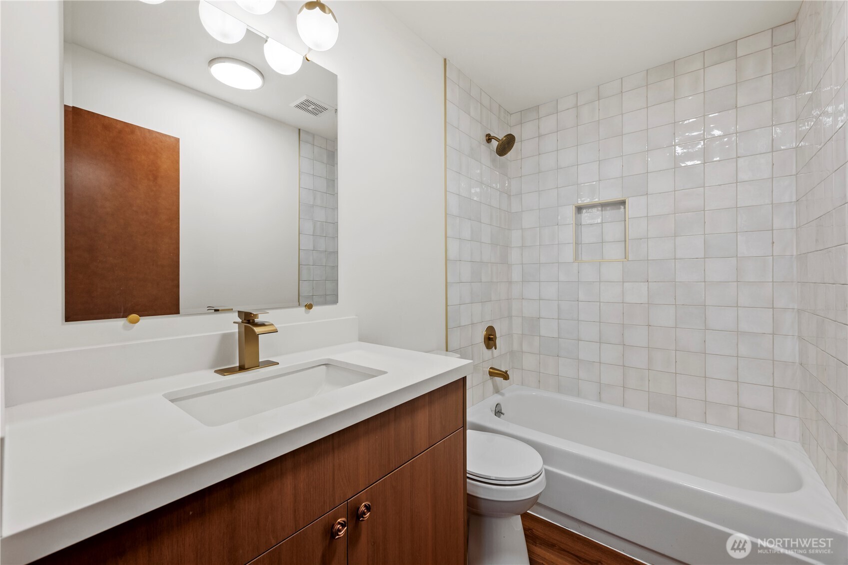 13229 Linden Avenue N Unit: 507B