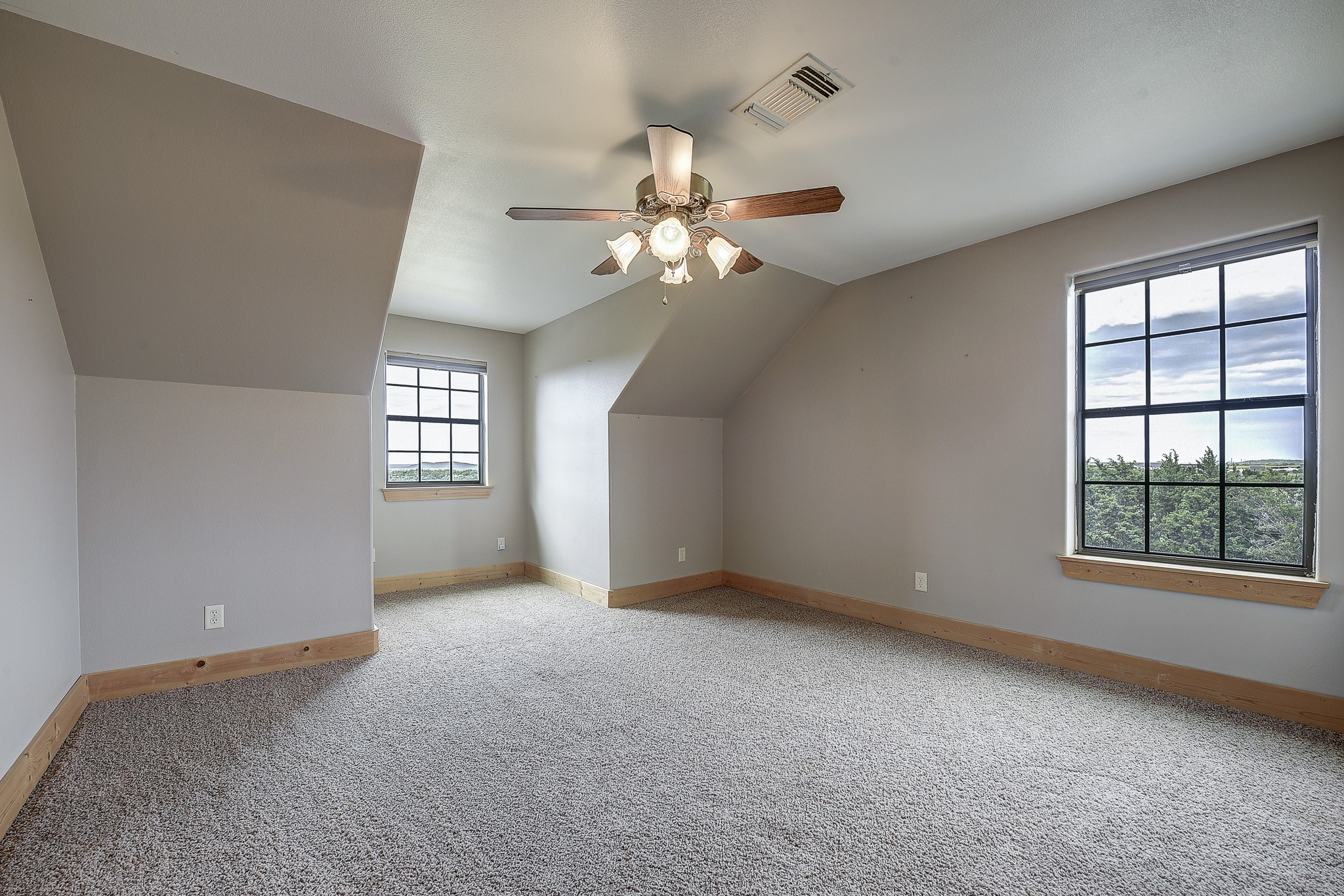 2779 Canyon Wren Loop