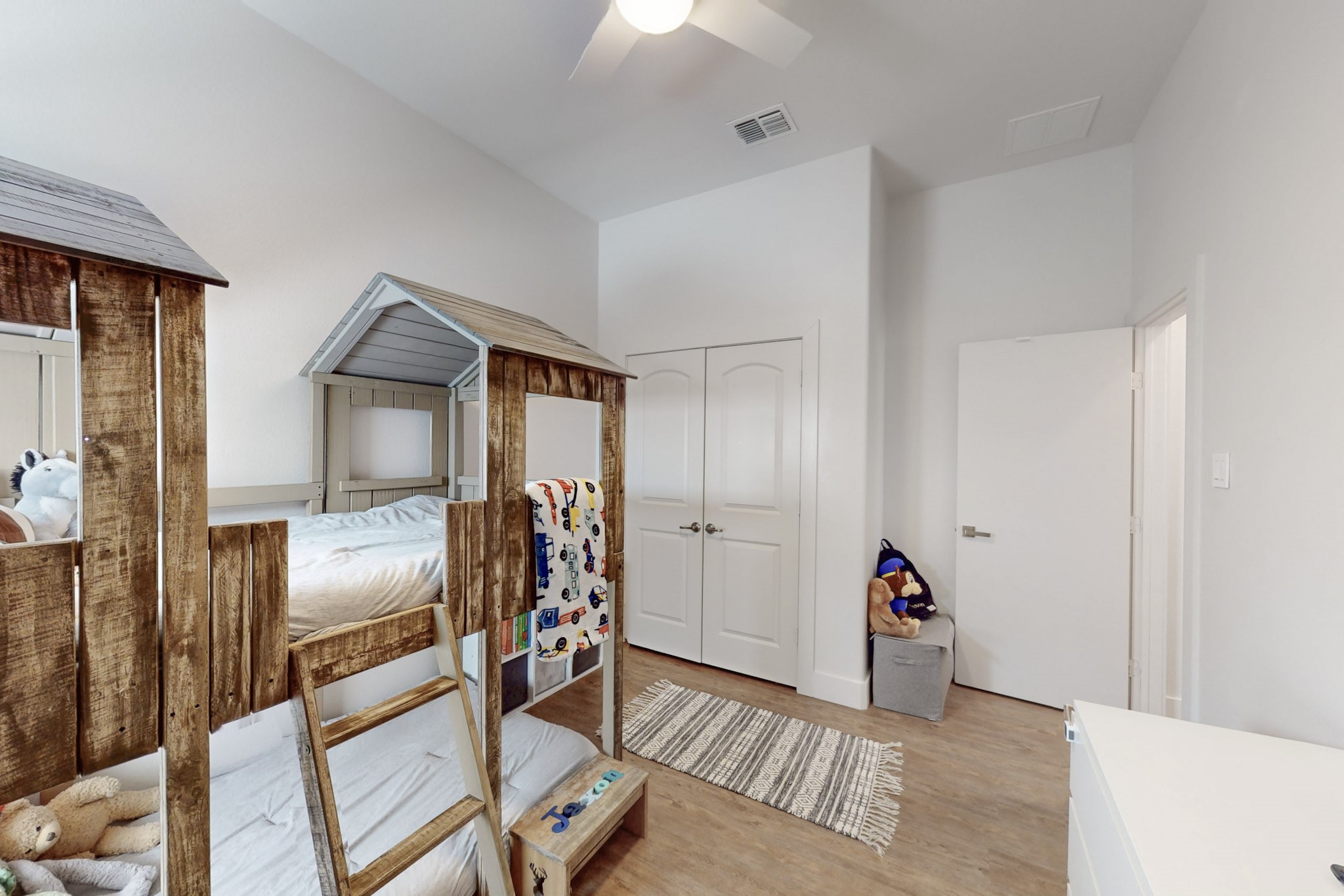 15221 Ringneck Street