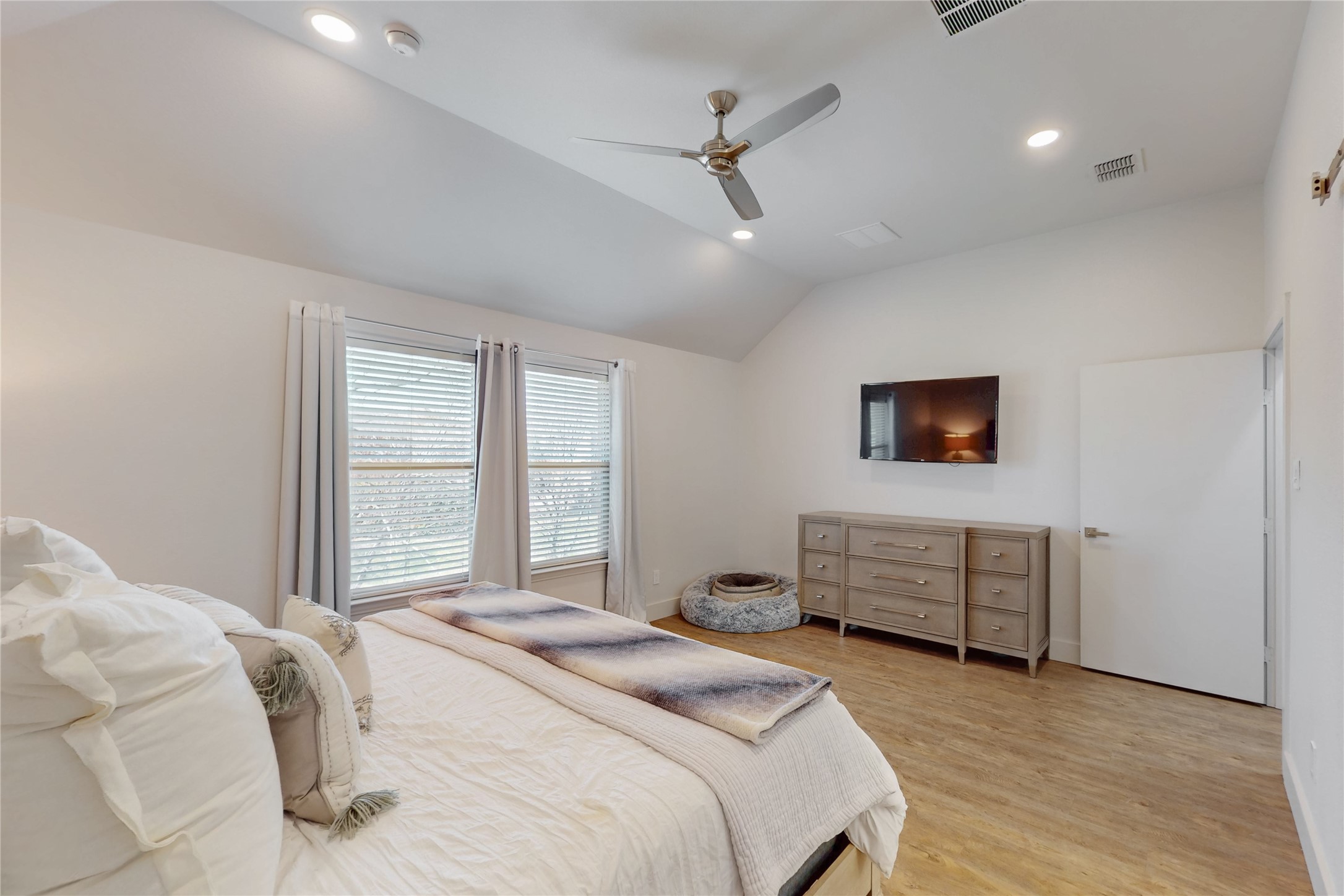 15221 Ringneck Street