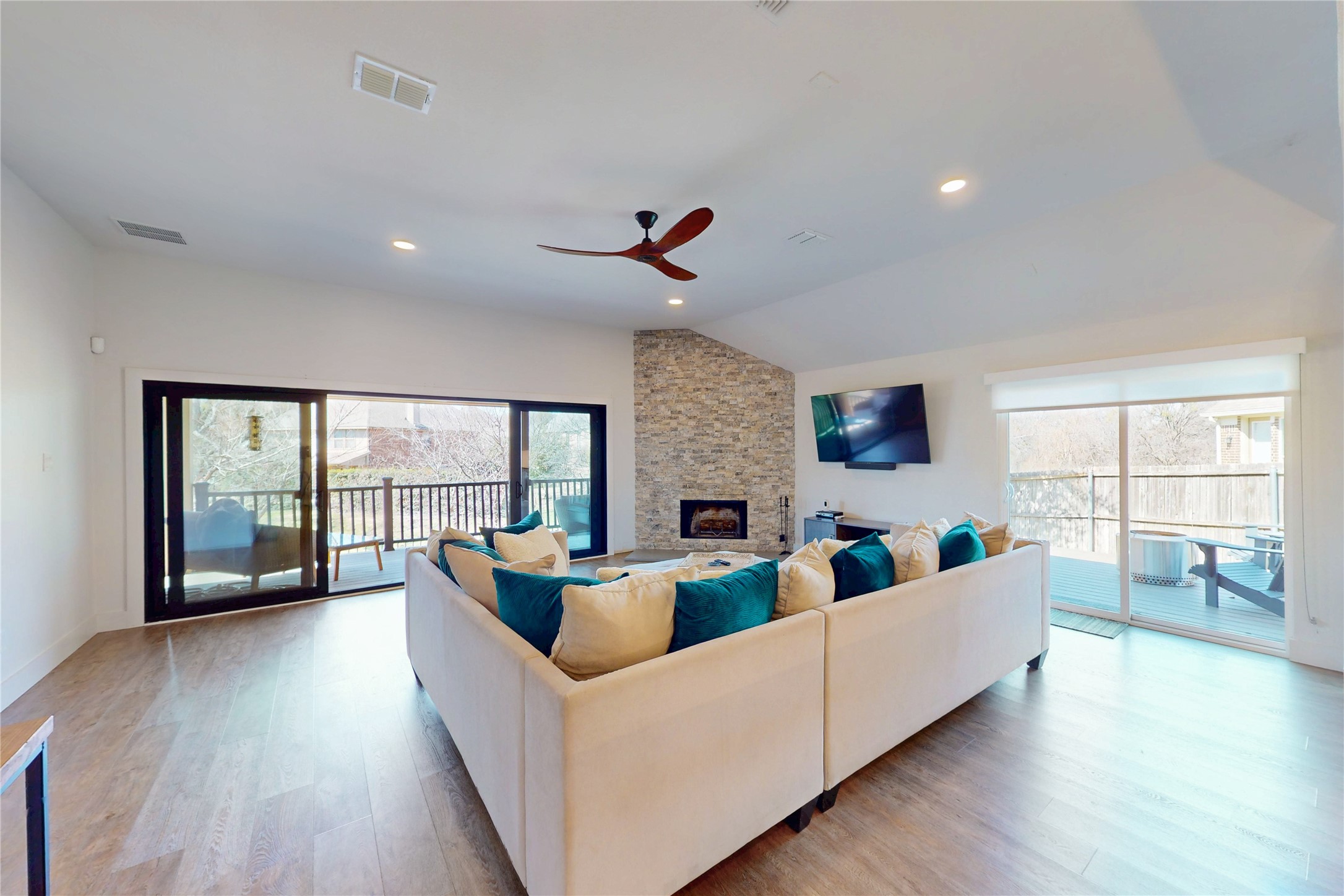 15221 Ringneck Street