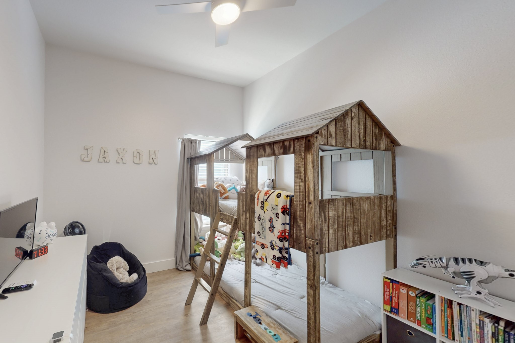 15221 Ringneck Street